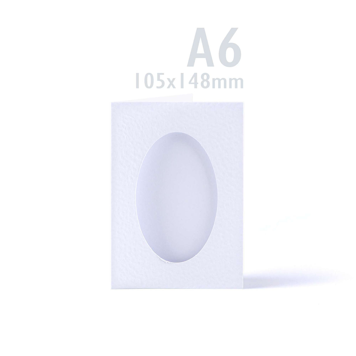 Pack de tarjetas blancas trípticas con textura martillada y ventana ovalada